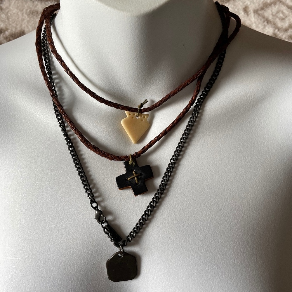 American Eagle 3 pc necklace